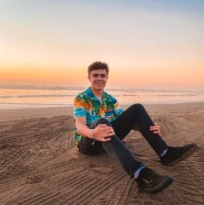 Meet your Posher, Gavin